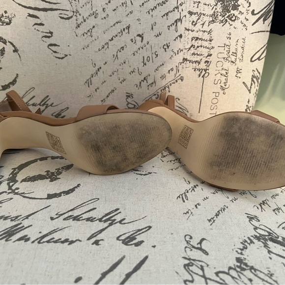Heel Sandals - Picture 3 of 3